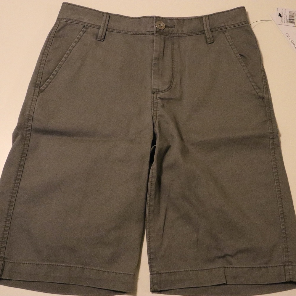 NWT Boys Calvin Klein Jeans Grey Shorts Sz14